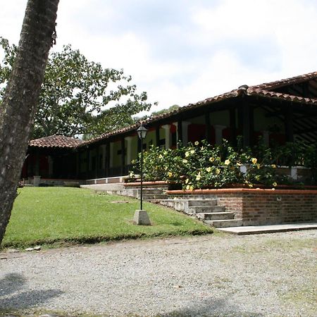 Finca Hotel La Esperanza Montenegro Exterior foto